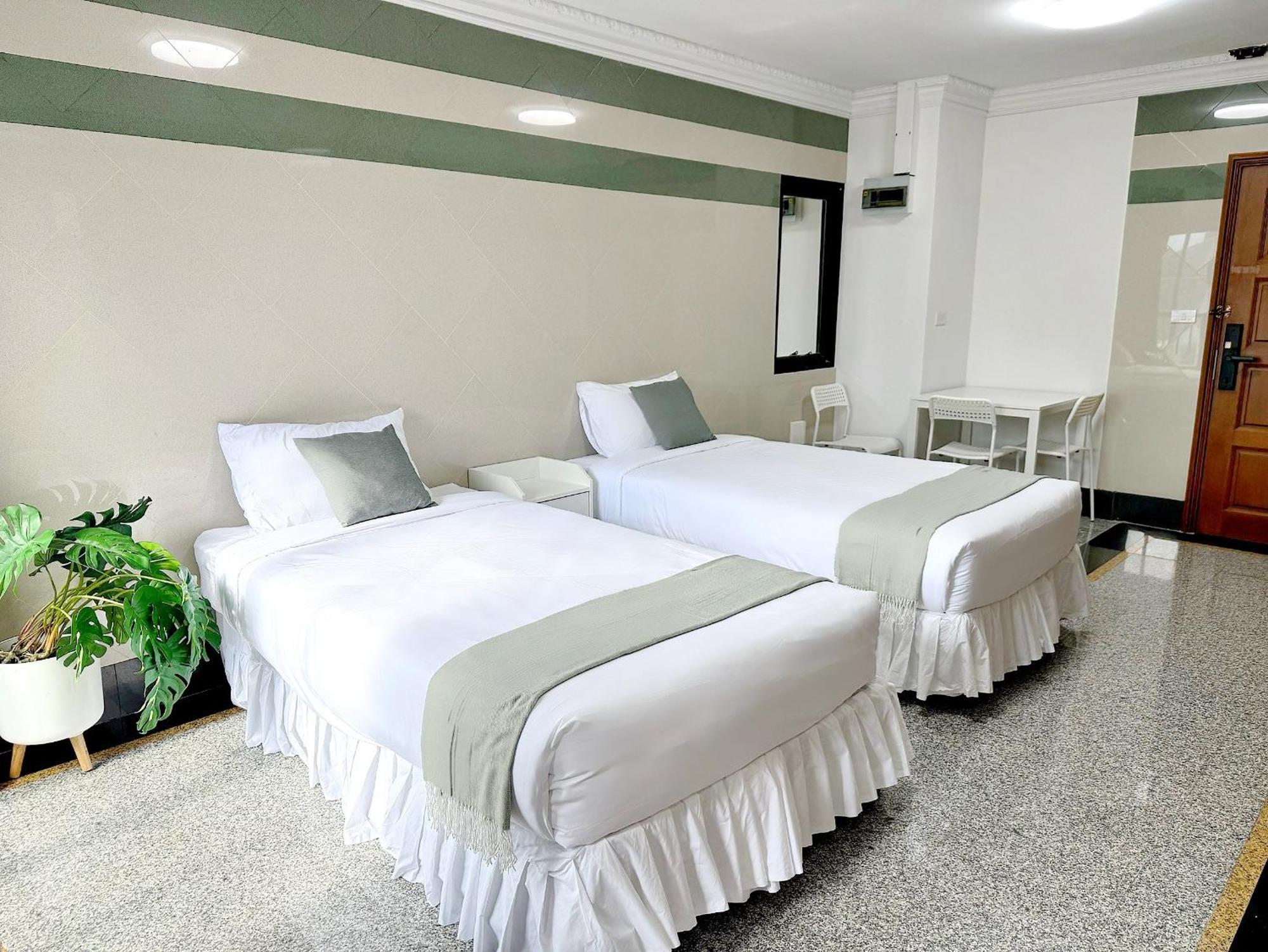 Center Bangkok Suite Next To Platinum Mall Μπανγκόκ Εξωτερικό φωτογραφία