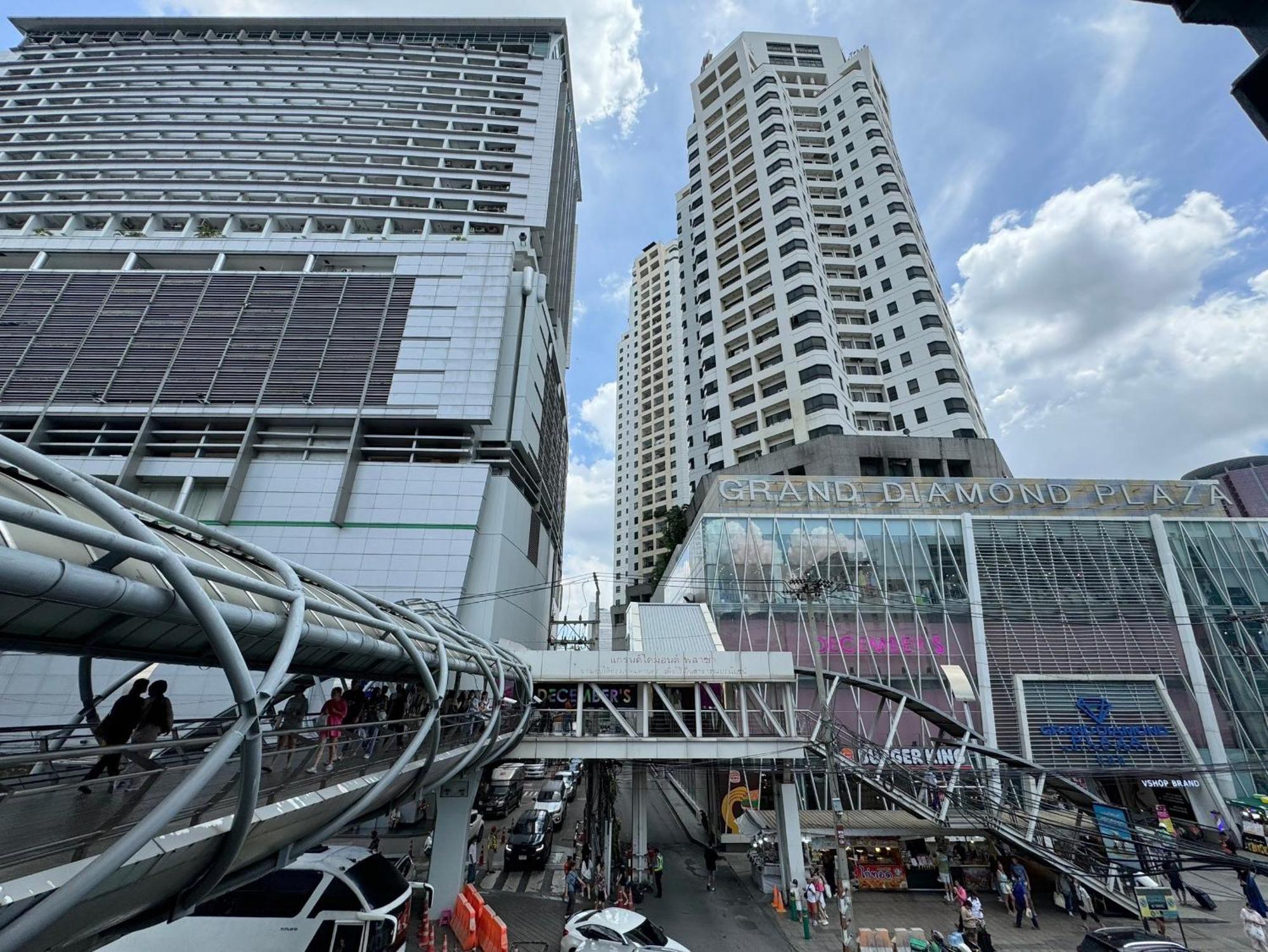 Center Bangkok Suite Next To Platinum Mall Μπανγκόκ Εξωτερικό φωτογραφία